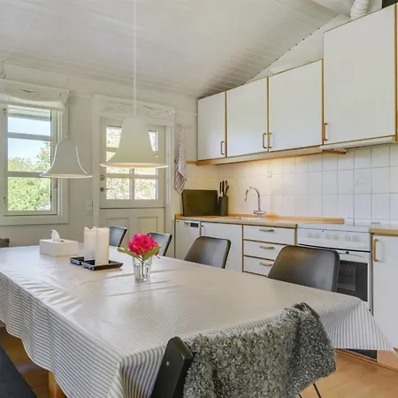 Feriehus Tobrjoen - 200m To The Fjord By Interhome *