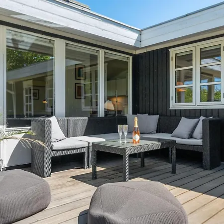 Tobrjoen - 200m To The Fjord By Interhome Feriehus