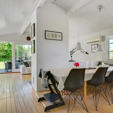 Ferienhaus Tobrjoen - 200m To The Fjord By Interhome Skibby