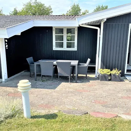 Tobrjoen - 200m To The Fjord By Interhome * Skibby